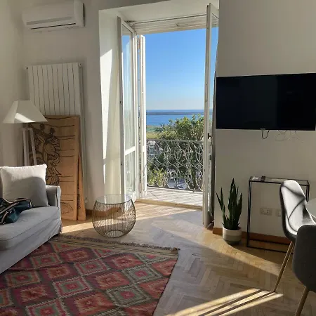 Charming Palazzo Trinacria Apartment *